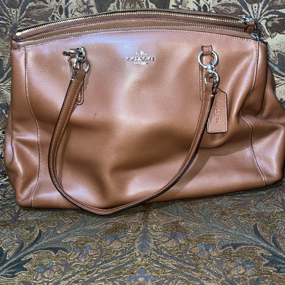 Coach Brown Leather Shoulder Bag with Structured Design